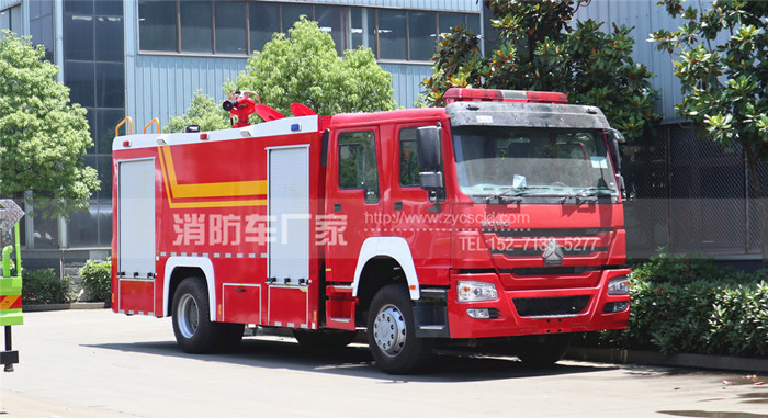 國(guó)外用戶:出口重汽右駕10噸泡沫消防車 國(guó)外用戶:出口重汽右駕10噸泡沫消防車